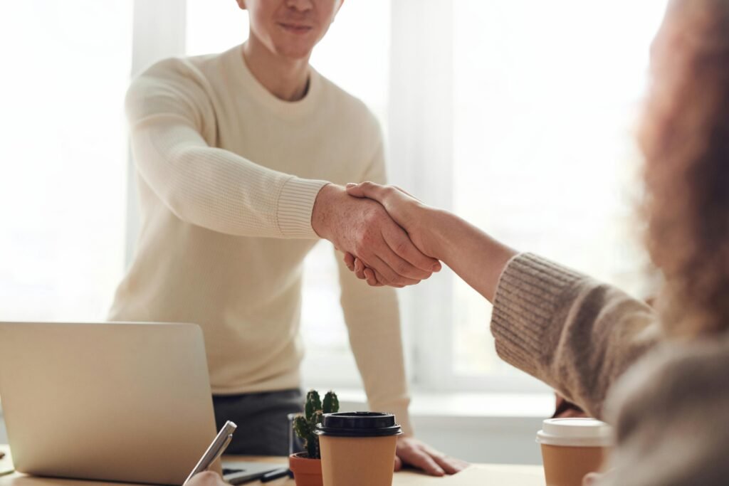 ¿Cómo atraer más clientes a mi negocio?